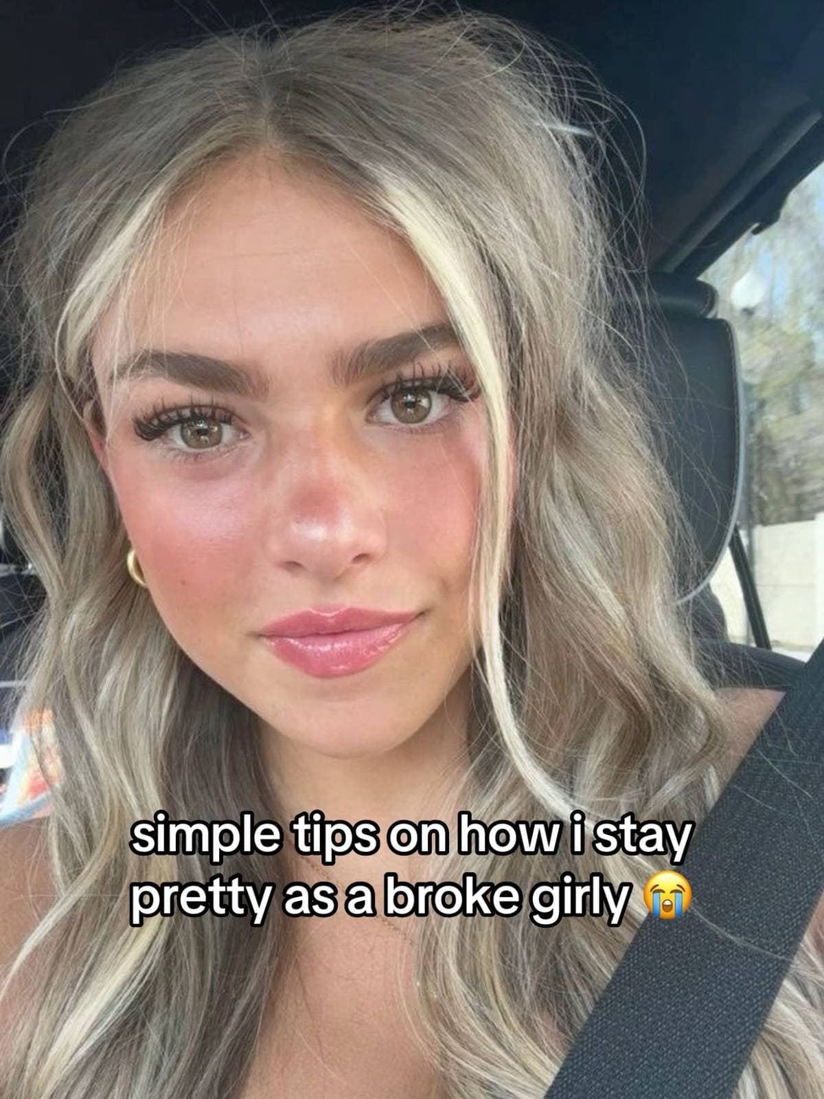 simple tips on how i stay
pretty as a broke girly 😭