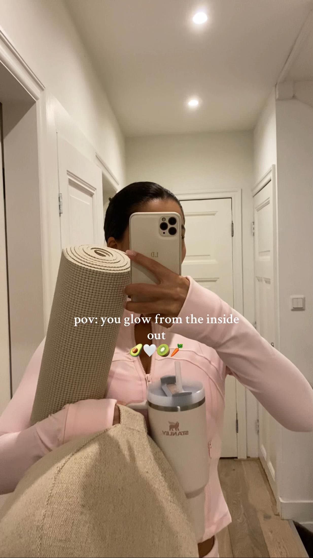 pov: you glow from the inside
out
🥑🤍🥝🥕