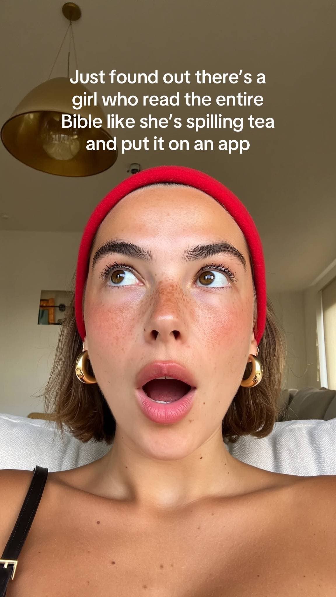 Just found out there's a
girl who read the entire
Bible like she's spilling tea
…