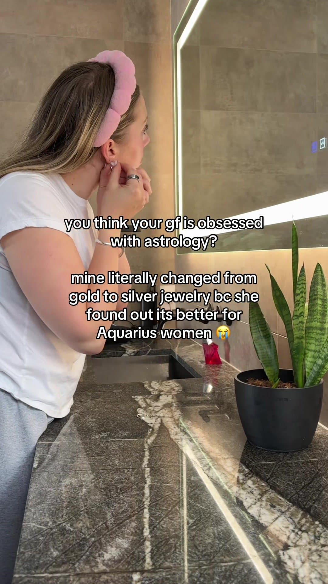 you think your gf is obsessed
with astrology?

mine literally changed from
gold …