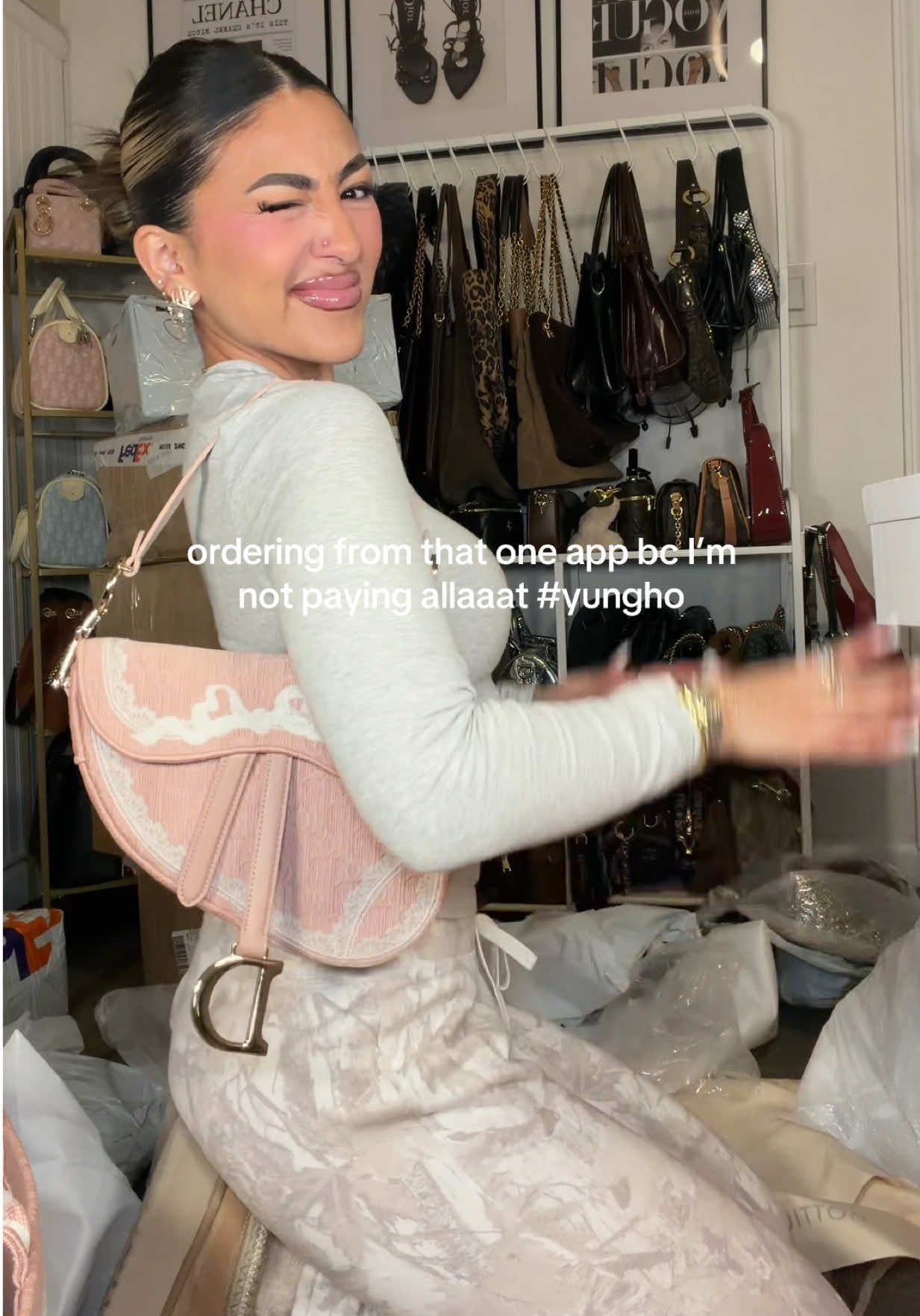 ordering from that one app bc I'm
not paying allaaat #yungho