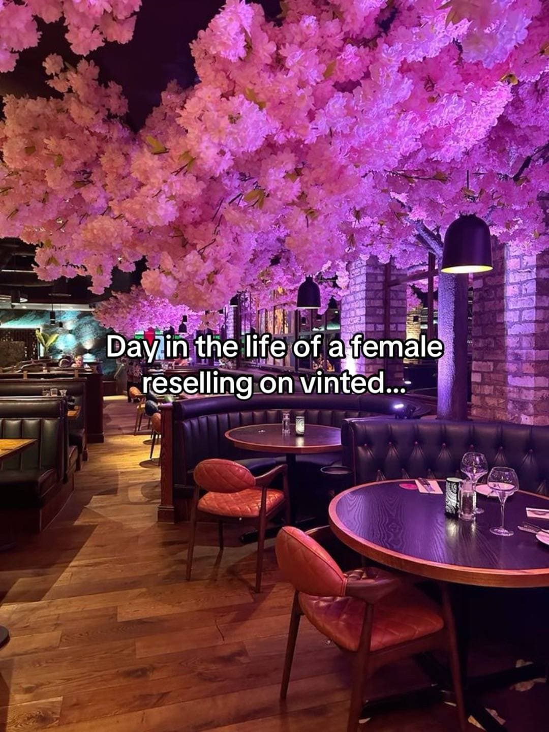 Day in the life of a female )
reselling on vinted...